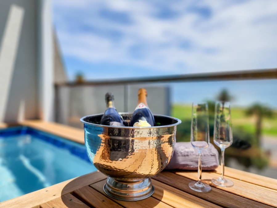 2 Bedroom Property for Sale in Three Anchor Bay Western Cape